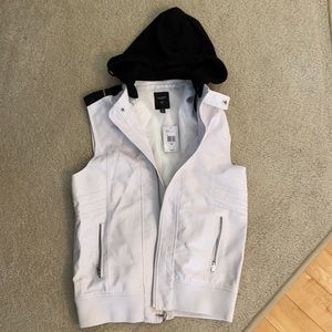 Guess vest with hood